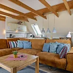 Haushaelfte Schobuell Holiday home *