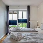 Holiday home Haushaelfte Schobuell