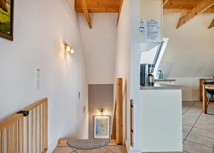 Haushaelfte Schobuell *