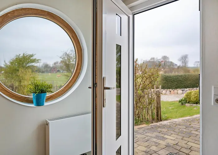 Haushaelfte Schobuell