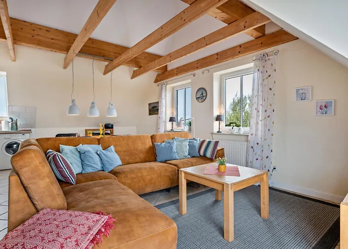 Haushaelfte Schobuell *