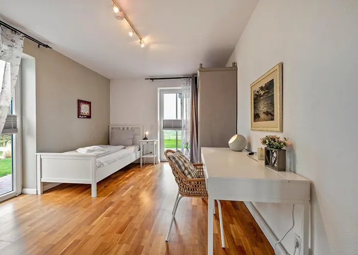 Haushaelfte Schobuell